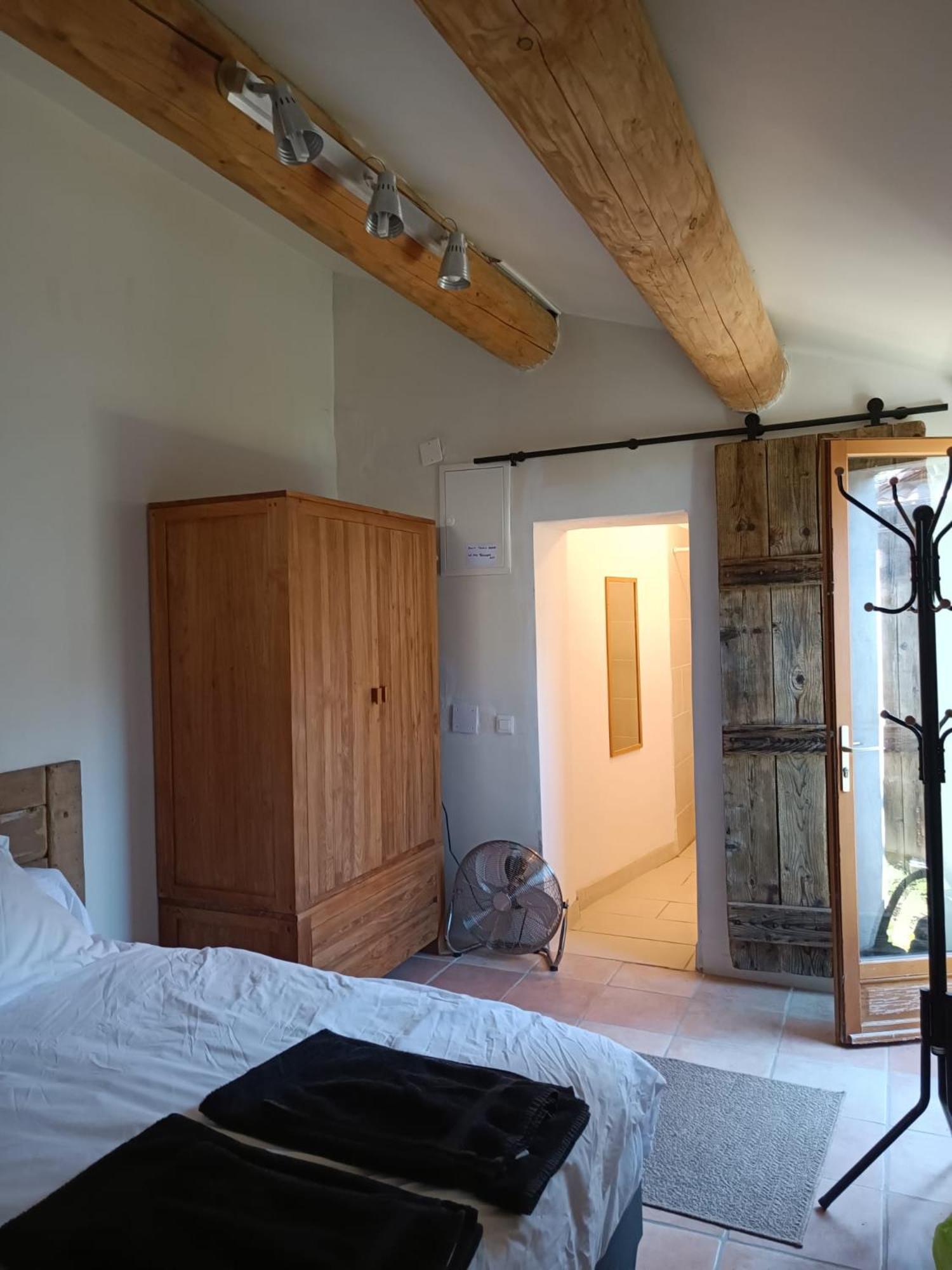 Hotel Lou Boulugi Aix-en-Provence Esterno foto